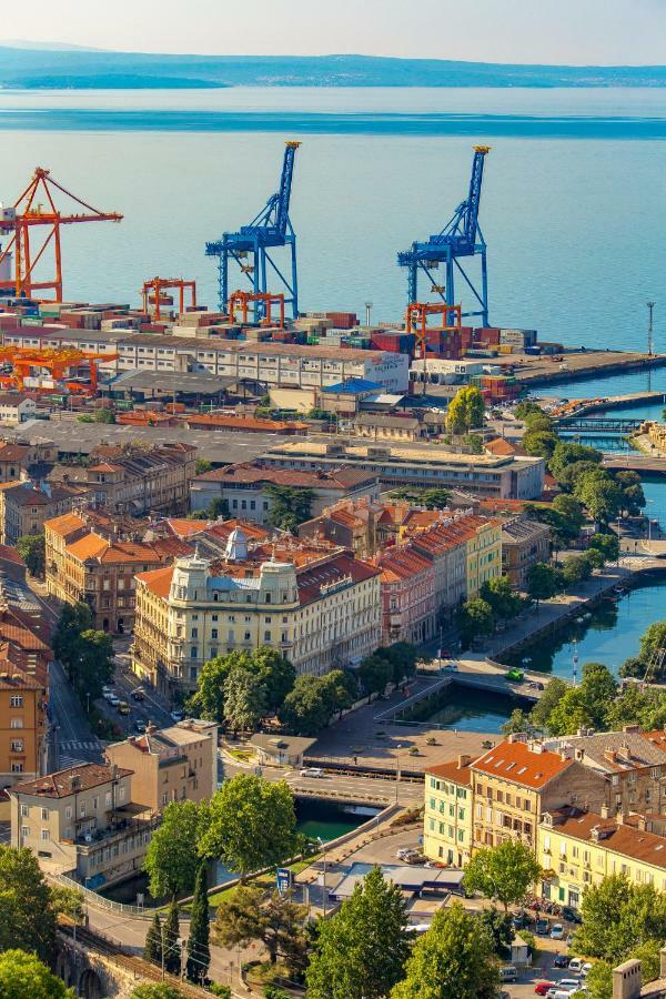 Apartment City View Rijeka Exteriör bild